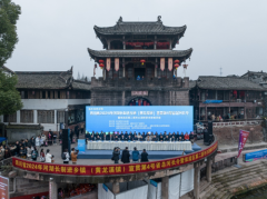 在碧水中乘风破浪！一场冬泳，见证锦江之变